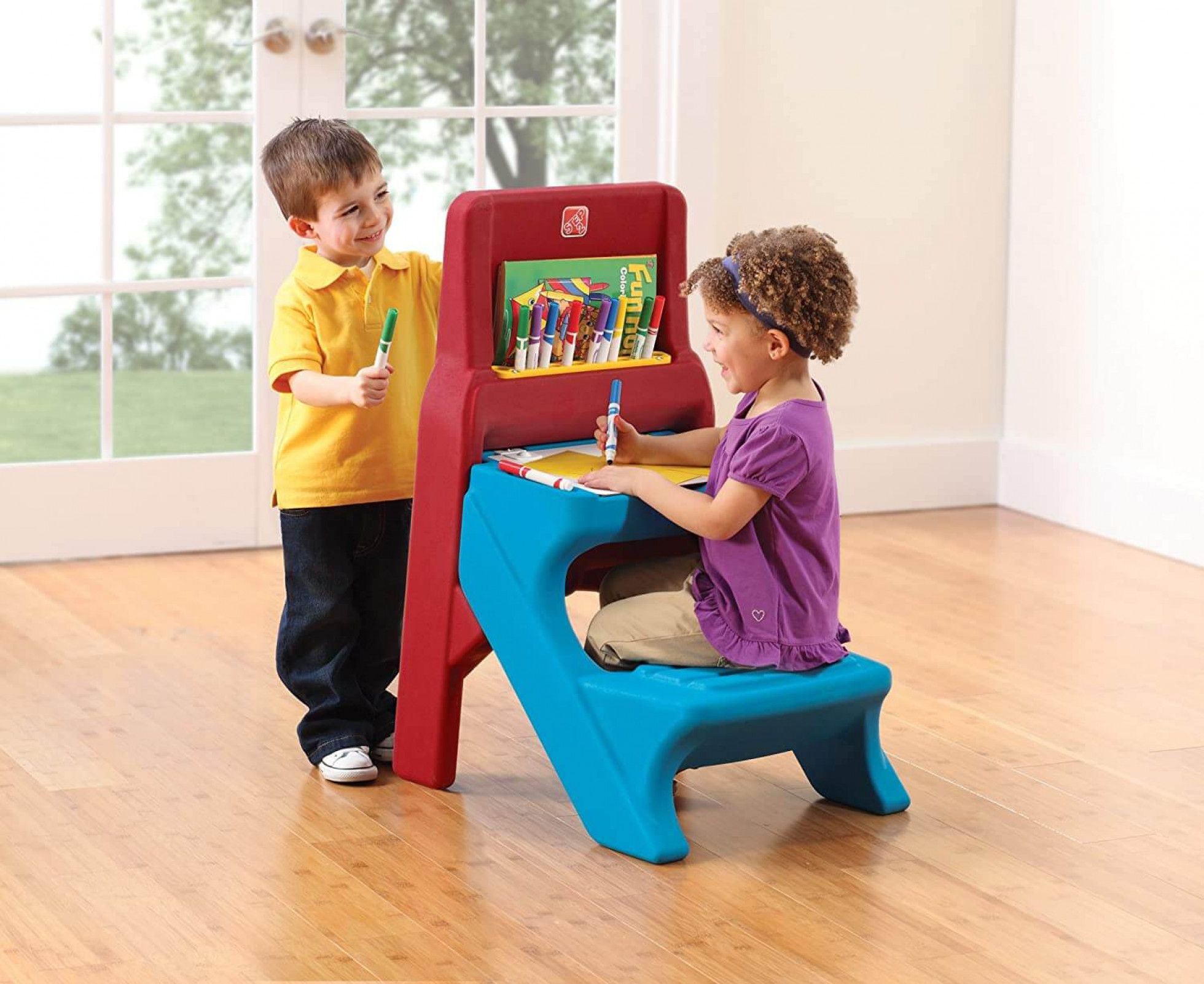 Masuta de creatie Art Easel Desk - Step2 2