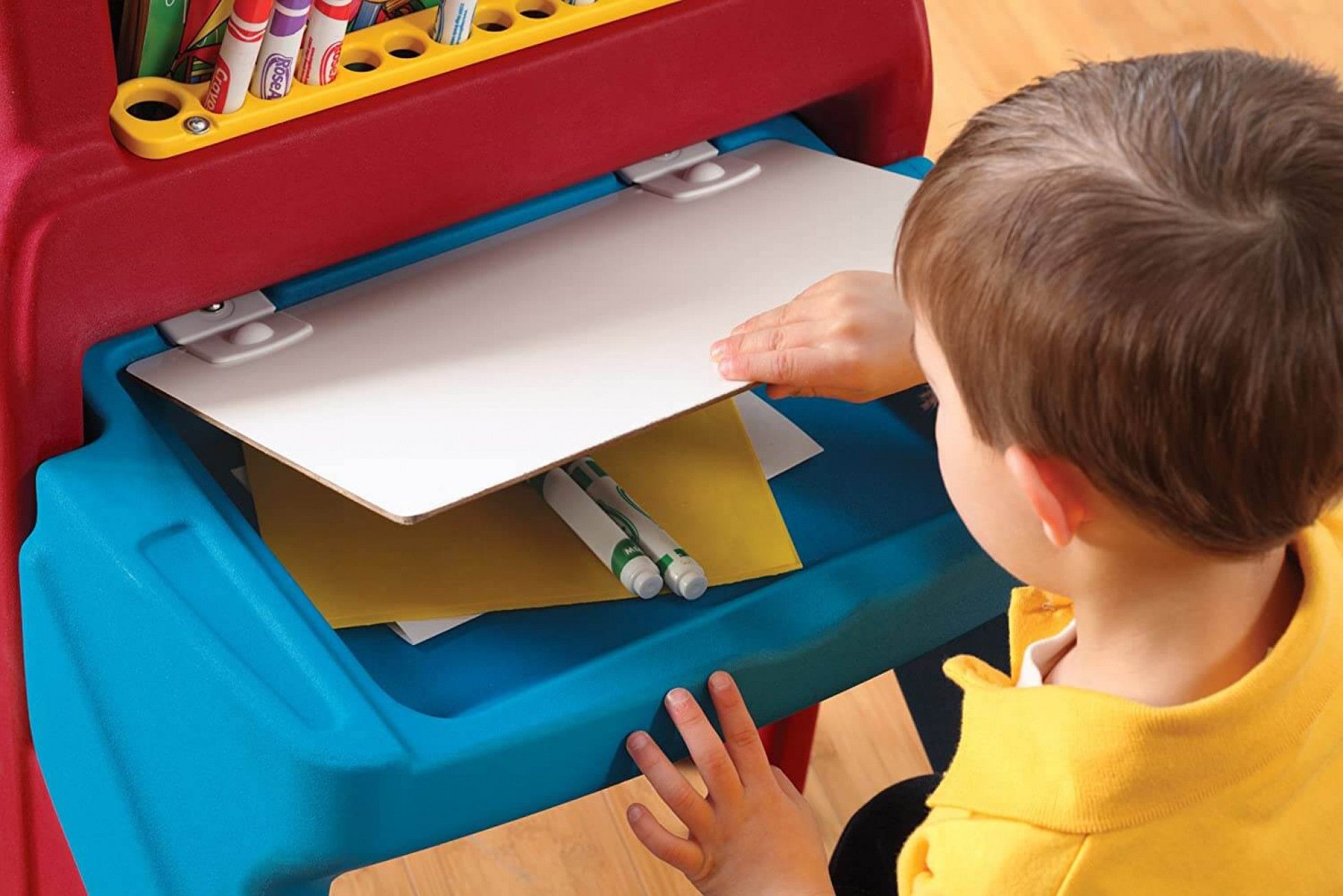 Masuta de creatie Art Easel Desk - Step2 5