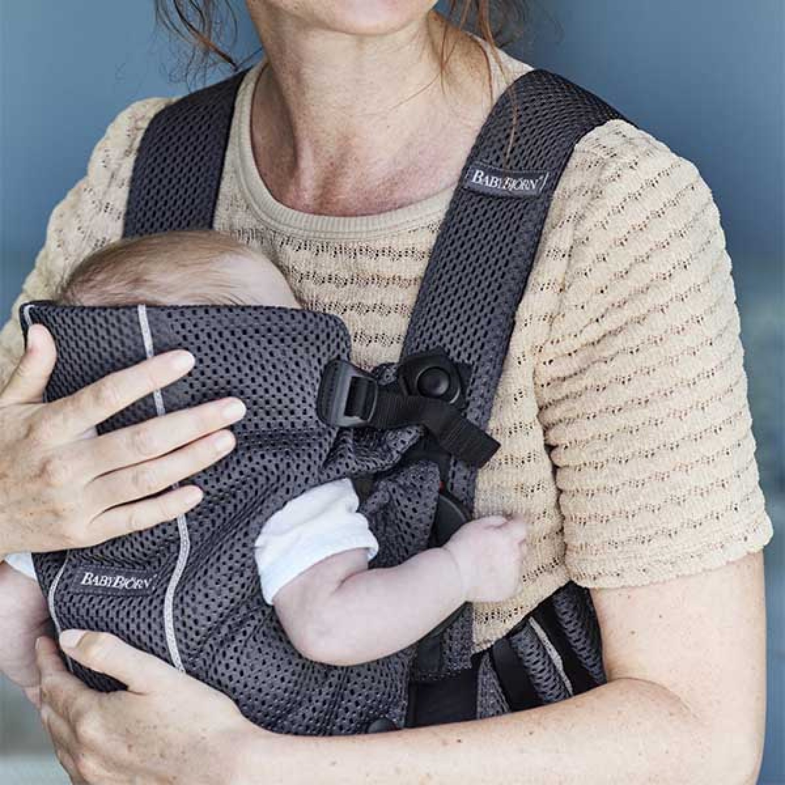 Marsupiu anatomic Mini Anthracite 3D Mesh - BabyBjorn 7