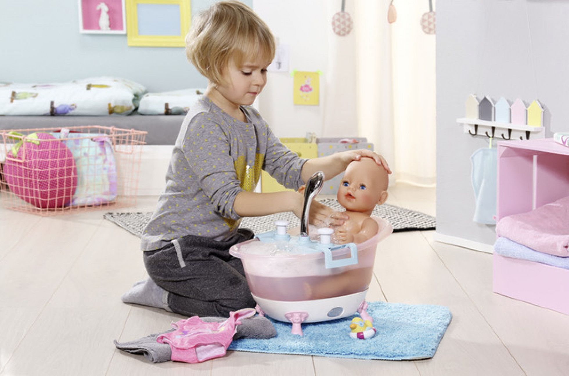 Cada de baie interactiva cu spuma pentru papusi - BABY born 8
