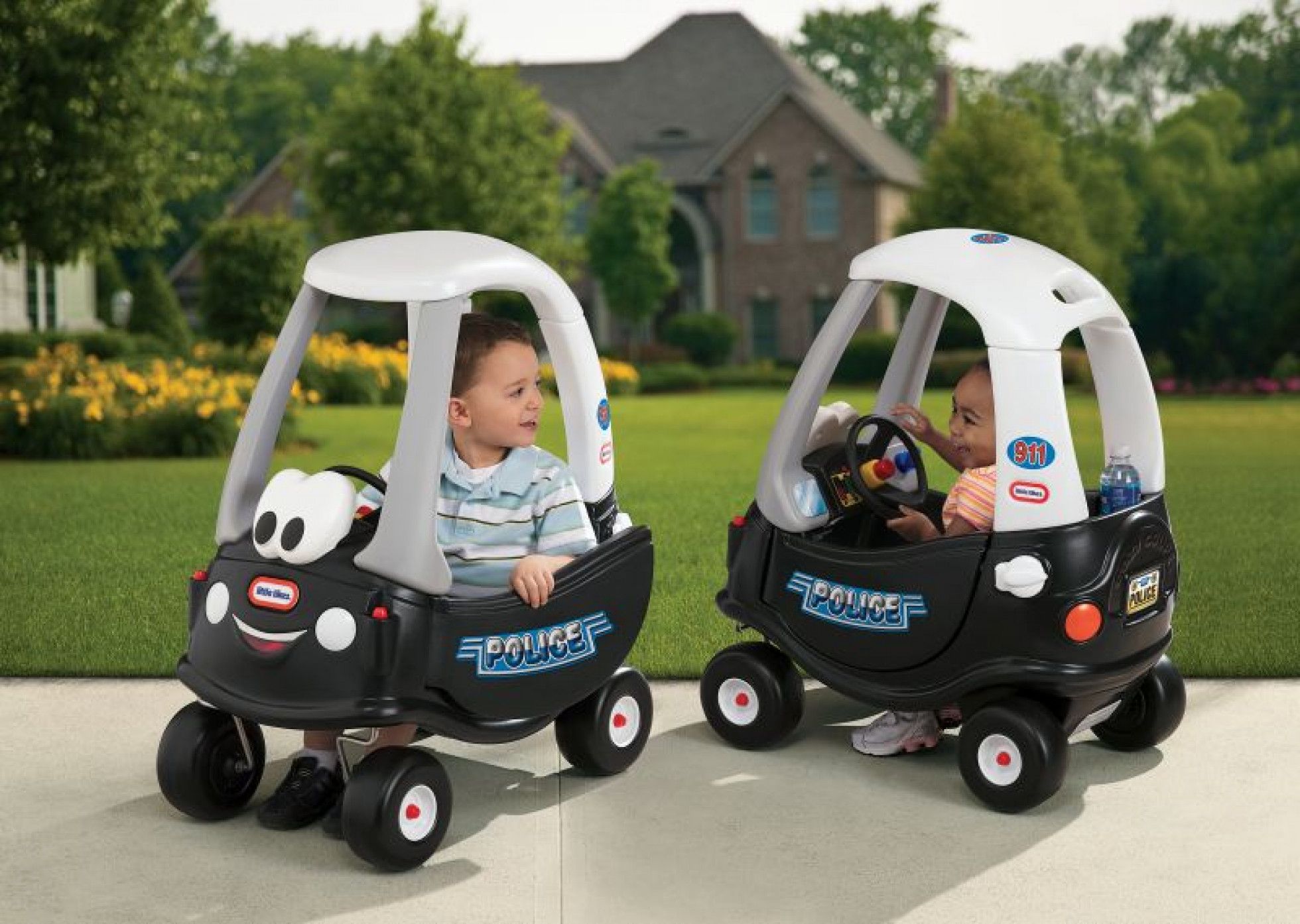 Masinuta de politie neagra Cozy Coupe - Little Tikes 3