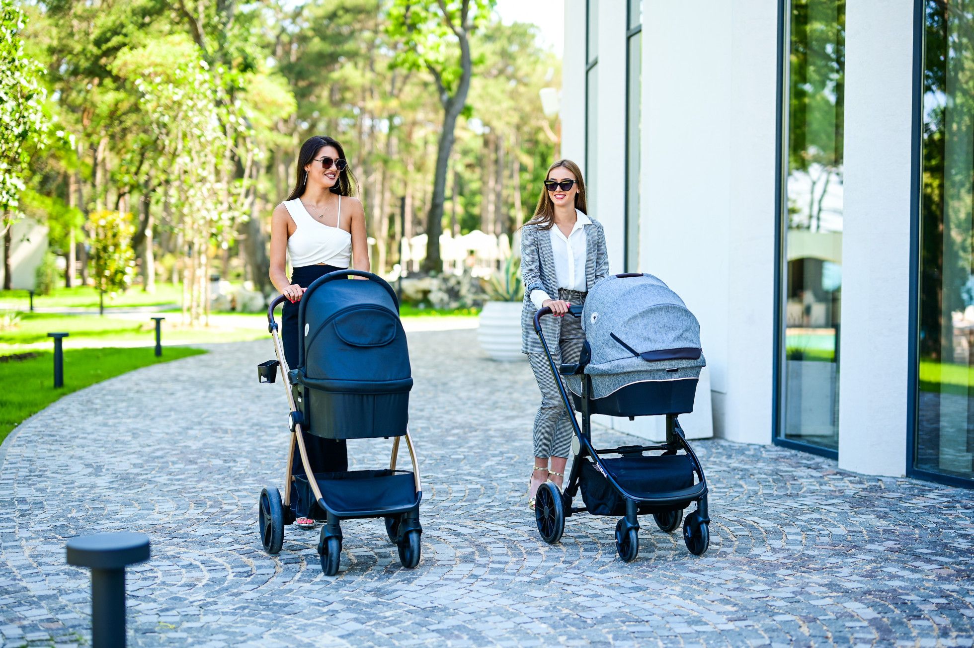 Carucior Set 3 in 1, Infinity, pana la 22 kg, Black Diamonds - Lorelli 13