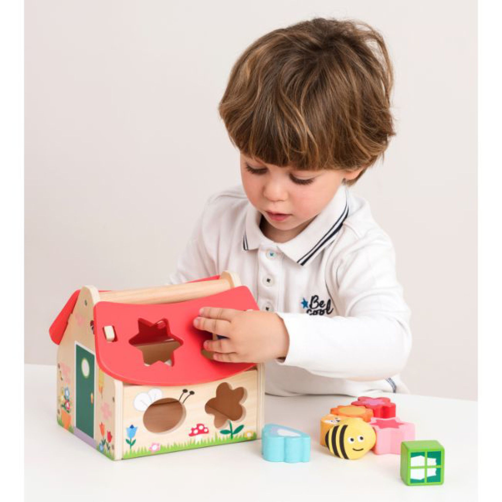Casuta Shape Sorter cu forme - New Classic Toys 5