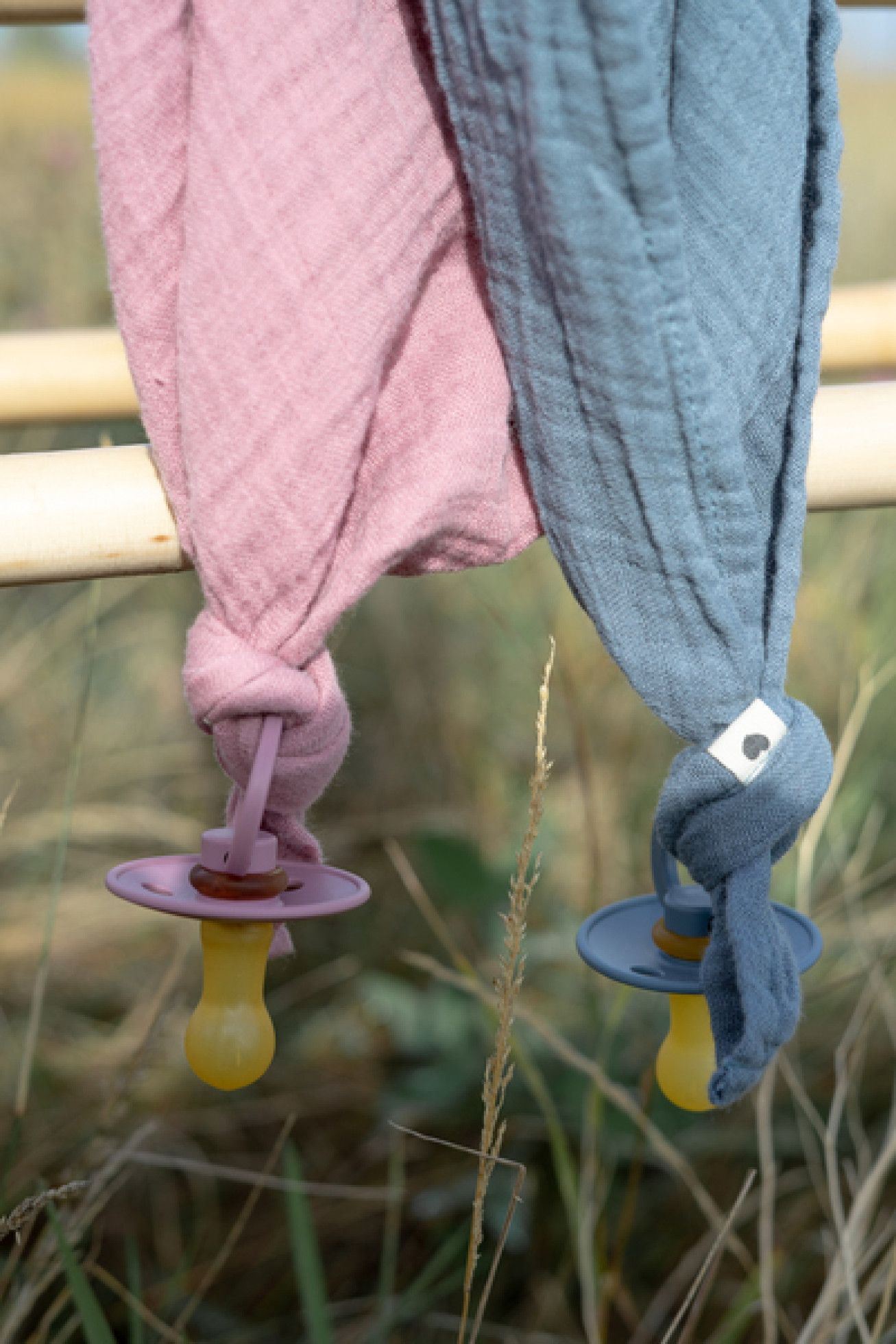 Muselina Swaddle 120x120 cm Sand - BIBS 4