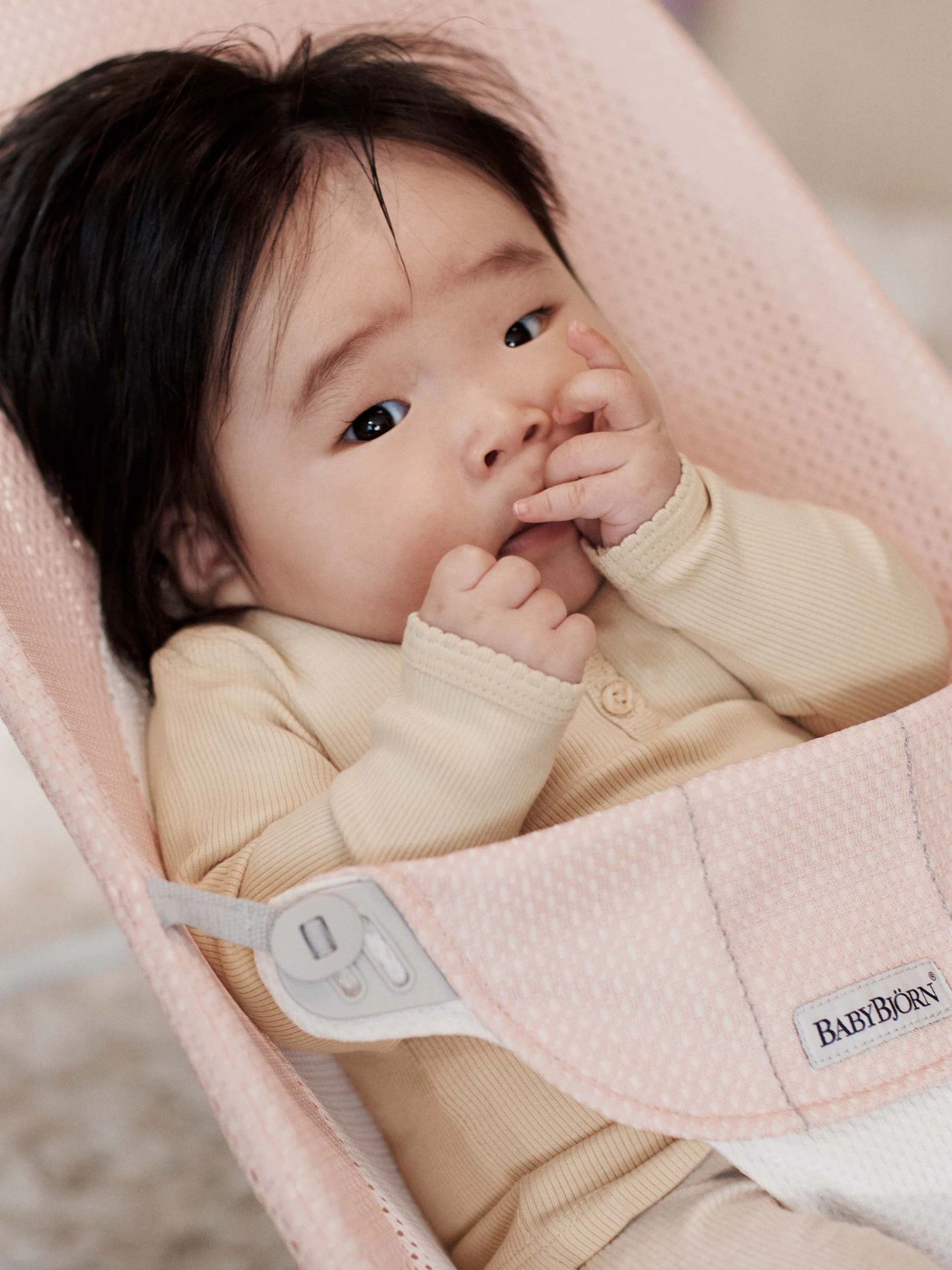 Balansoar Balance Soft Pearly Pink/White Mesh - BabyBjorn 3