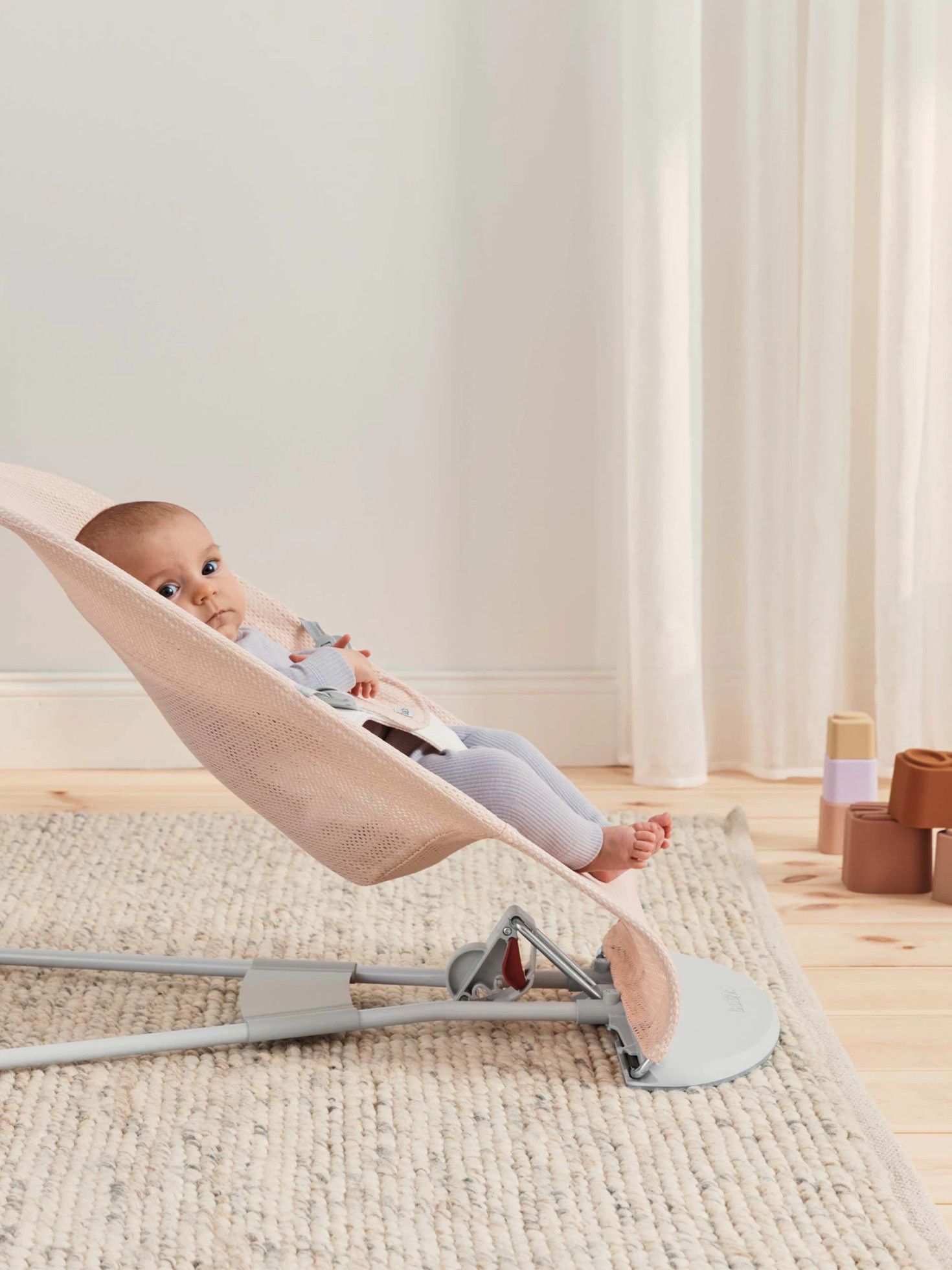 Balansoar Balance Soft Pearly Pink/White Mesh - BabyBjorn 5