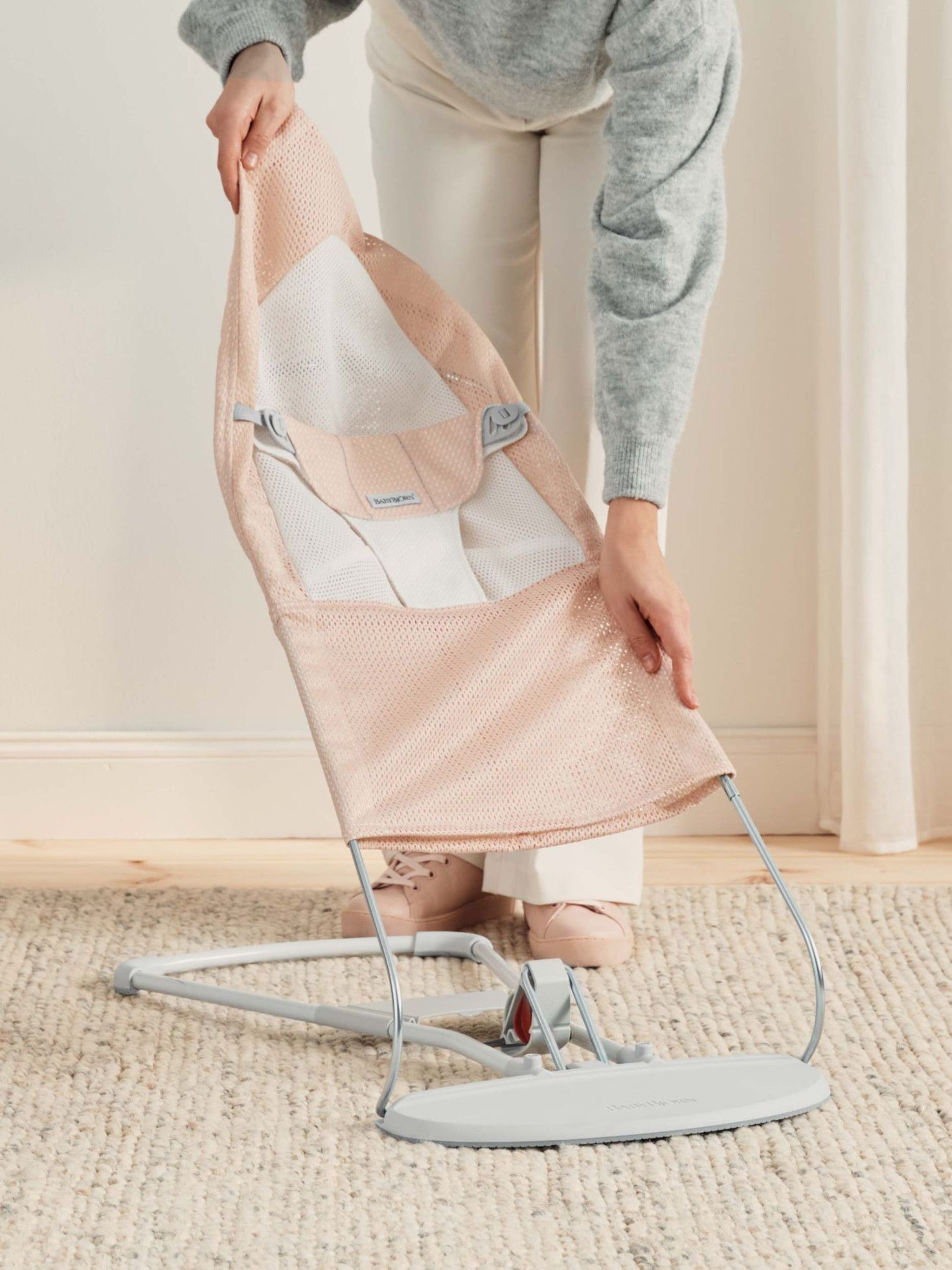 Balansoar Balance Soft Pearly Pink/White Mesh - BabyBjorn 9