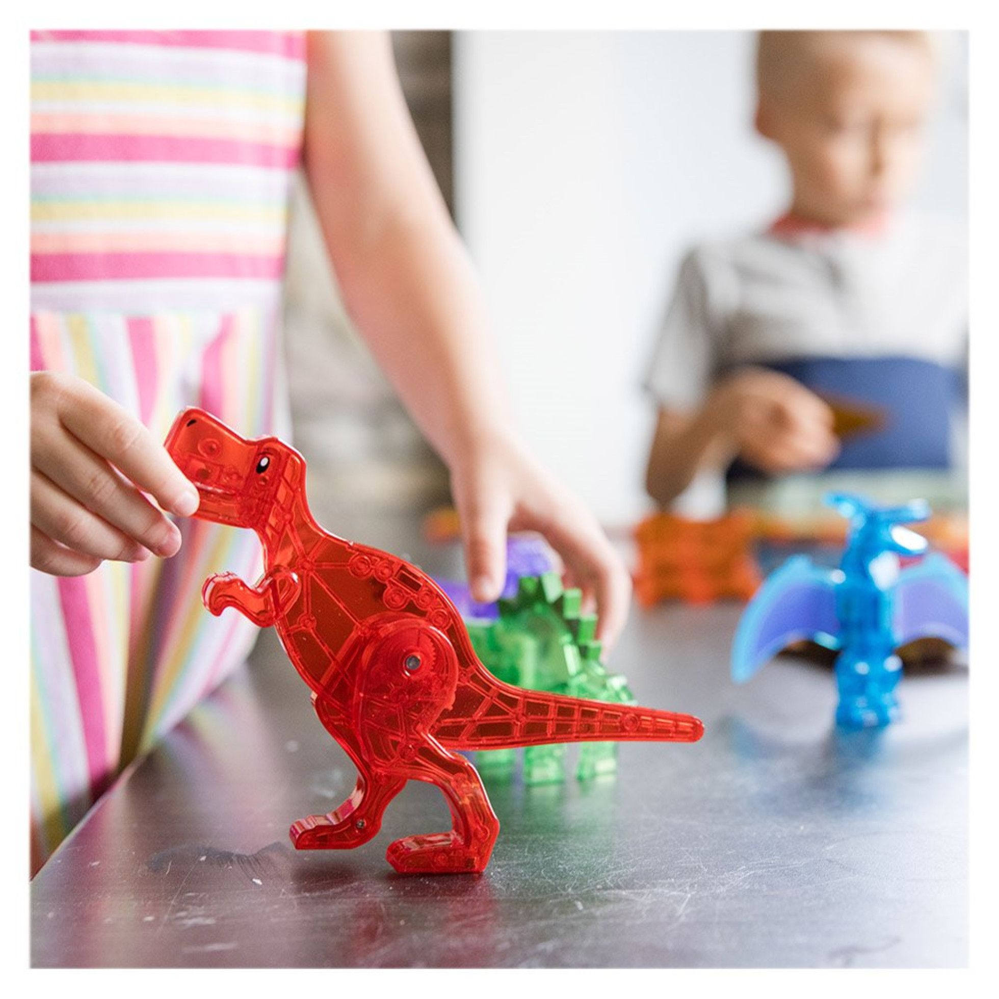 Set Magnetic Dino World, 40 de piese - Magna-Tiles 5