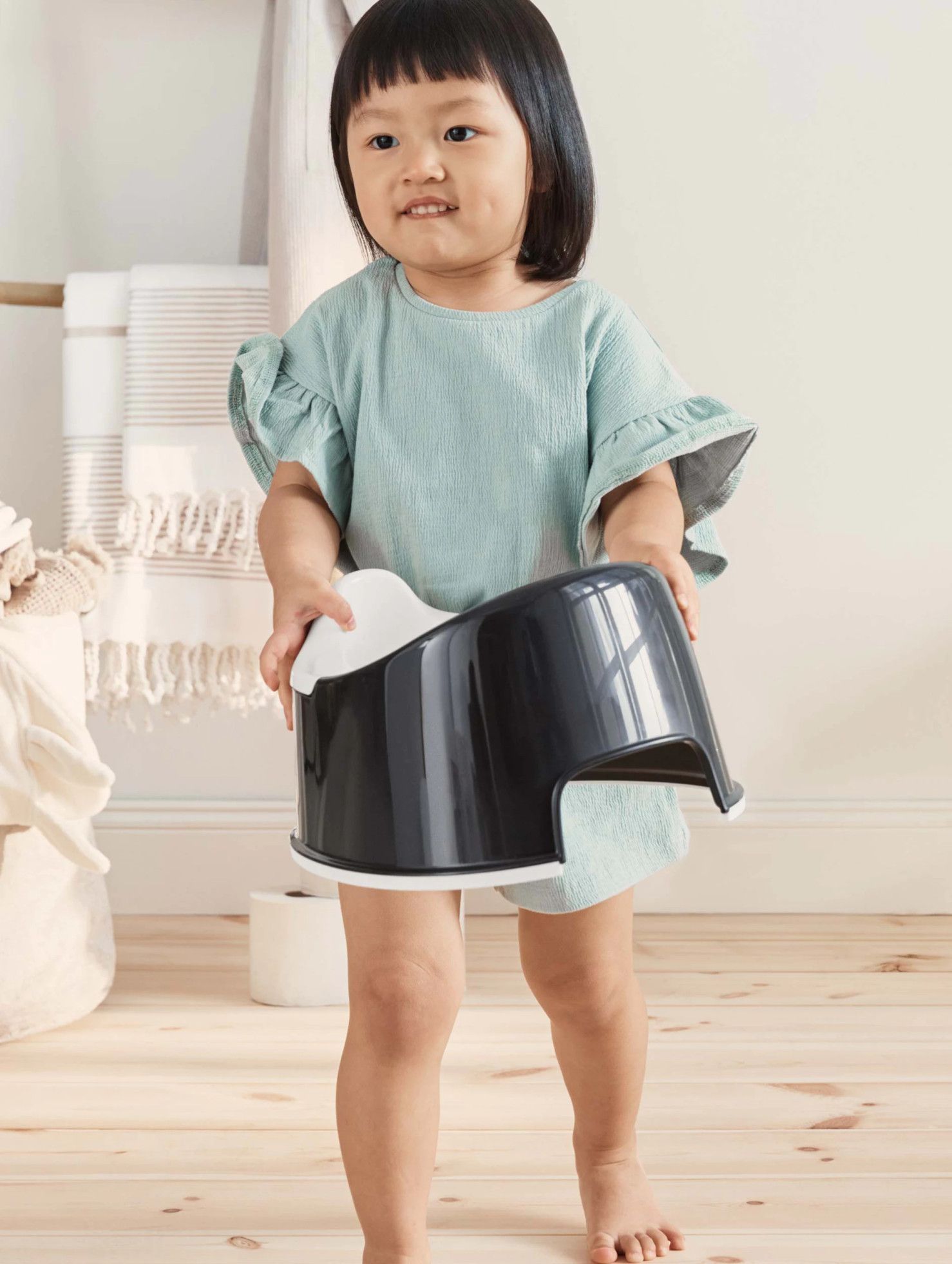 Olita Smart Potty Black/White - BabyBjorn 10