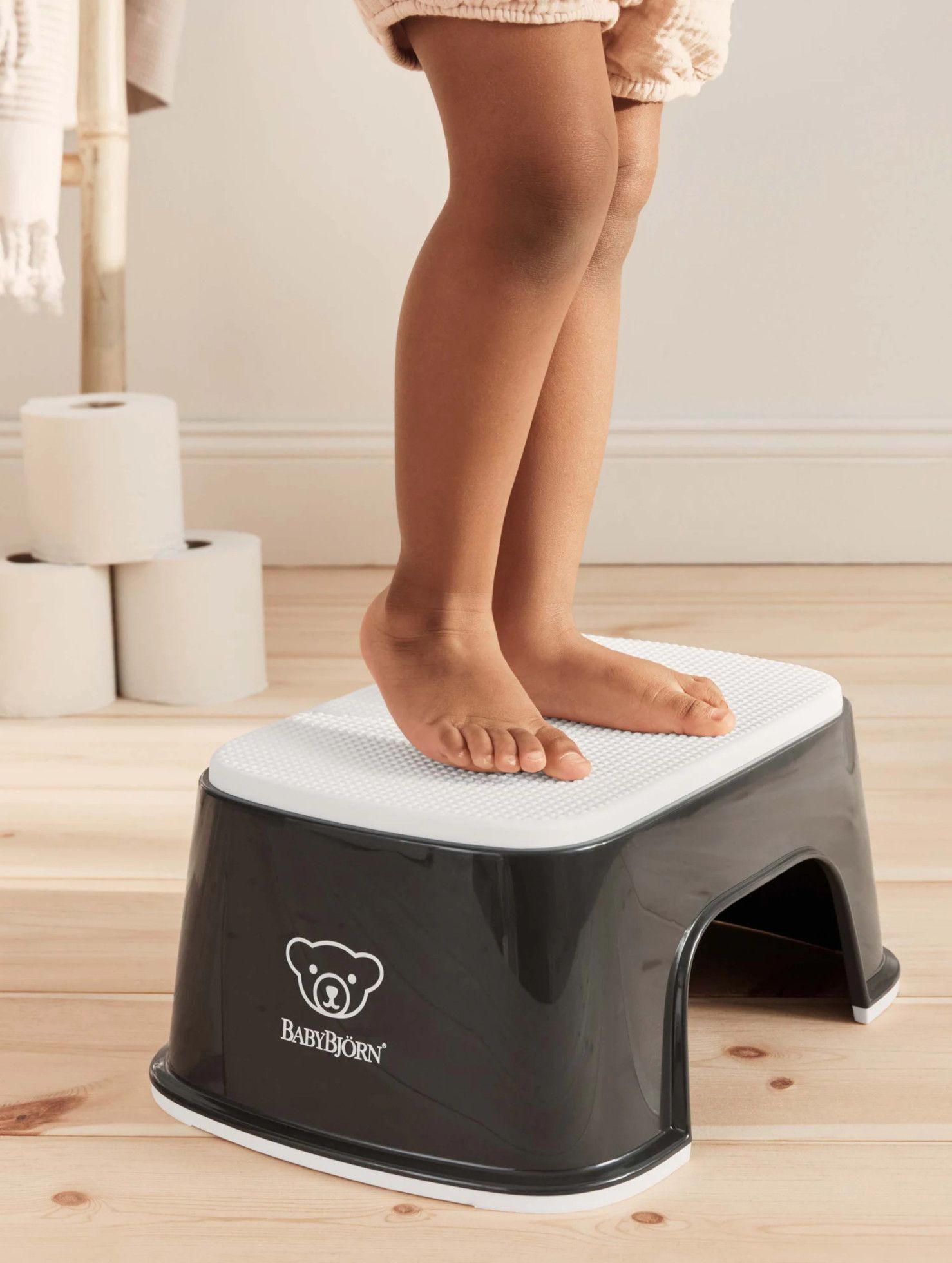 Treapta inaltator pentru baie Step Stool Black / White - BabyBjorn 6